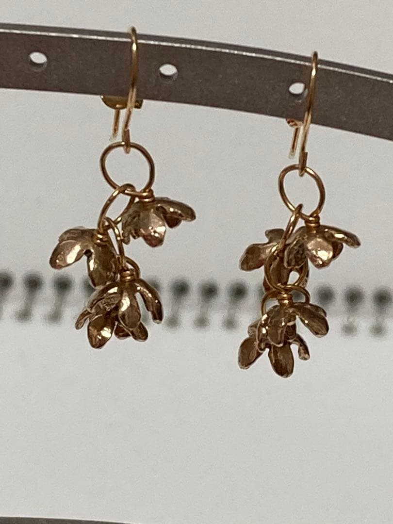 美品　カオル　kaoru かすみ草　ピアス　k10 k18 両耳　証明書付き