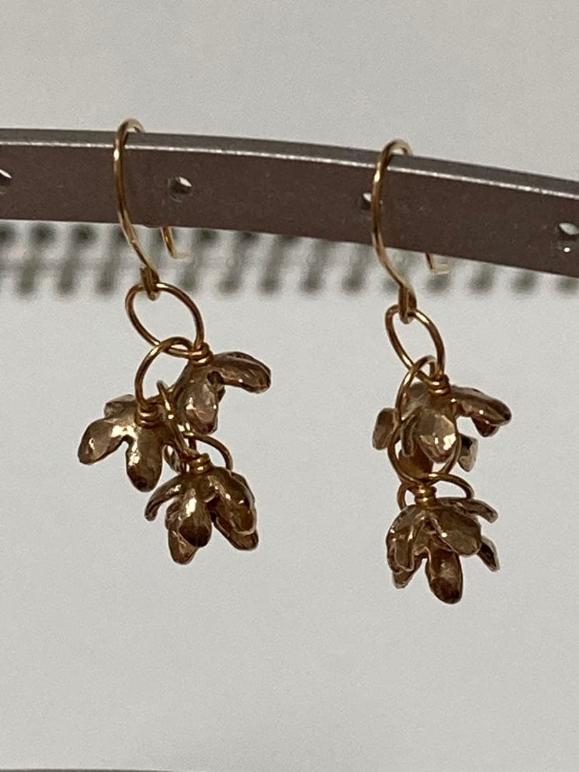 美品　カオル　kaoru かすみ草　ピアス　k10 k18 両耳　証明書付き