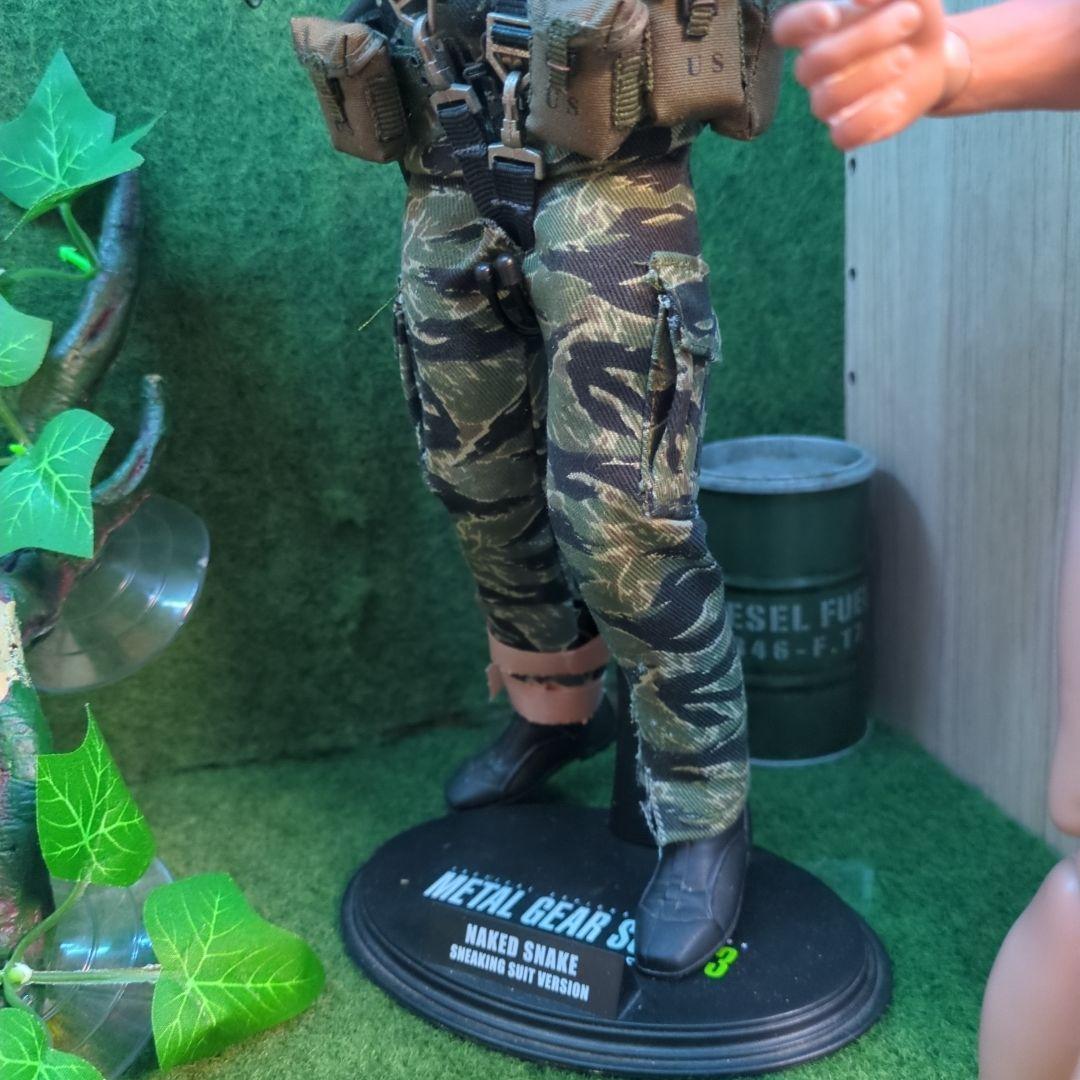 ユ*読様 hottoys 1/6 ネイキッドスネーク　カスタム品