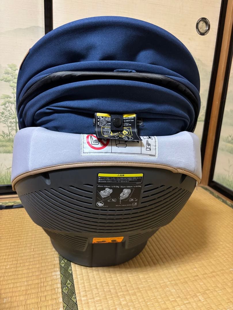 コンビ　ザエス　チャイルドシートZB-690 インナークッションと本体のみ