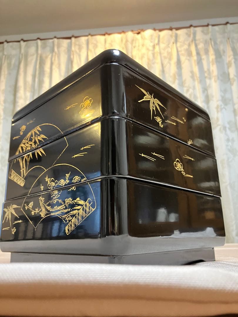 お重箱　三段　漆器　70年以上前の物　　伝統工芸