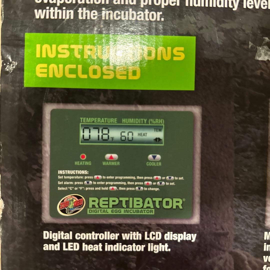 爬虫類　インキュベーター　孵卵器