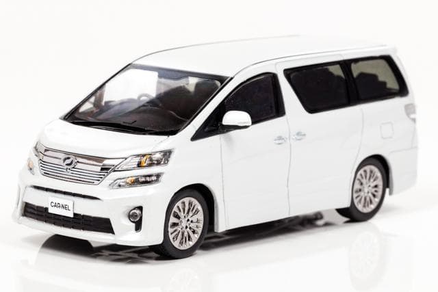 1/43 トヨタ ヴェルファイア 3.5Z GOLDEN EYES II 白