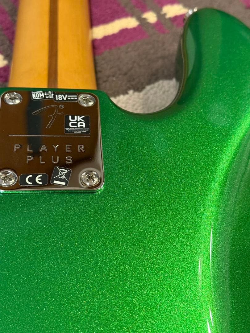 ベース Fender Player Plus Precision Bass