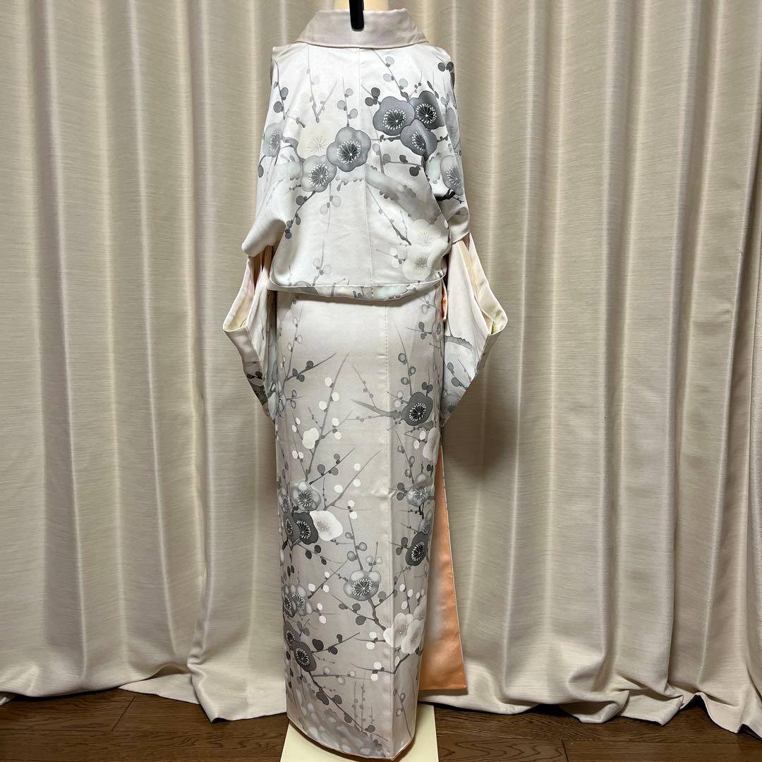 白とグレーの梅と蕾の訪問着 白系