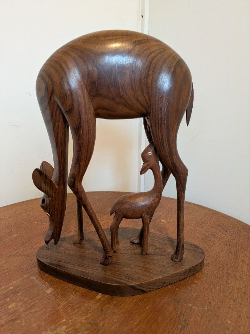 ヴィンテージ 木製 木彫りのオブジェ 母鹿と子鹿 チーク