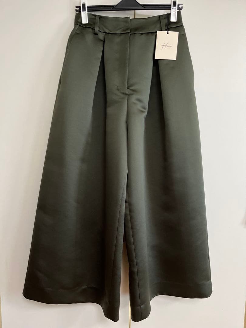ヘイブ　heve サテンフレアガウチョパンツ