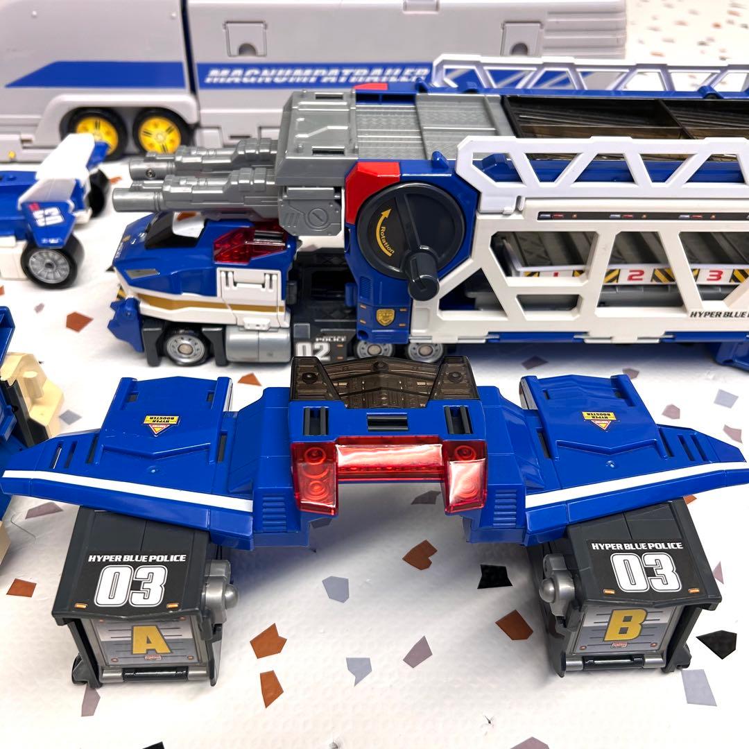 【新品電池交換済み】トミカ マグナムパトレーラー ハイパーブルーポリス おもちゃ