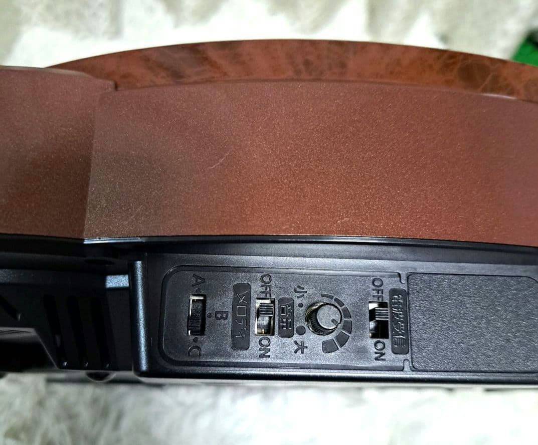 極美品 スモールワールドシーカー 4MN515RH23 電波カラクリ時計