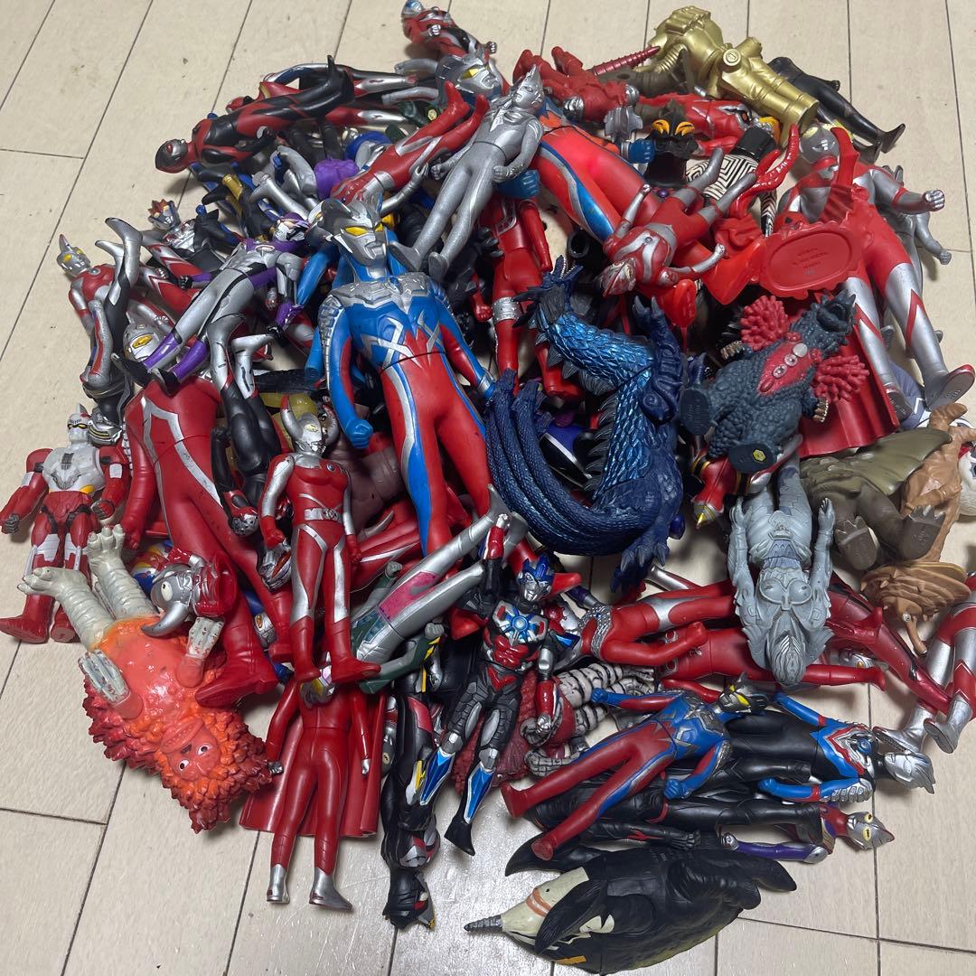 ウルトラマンソフビ73体＋大5体