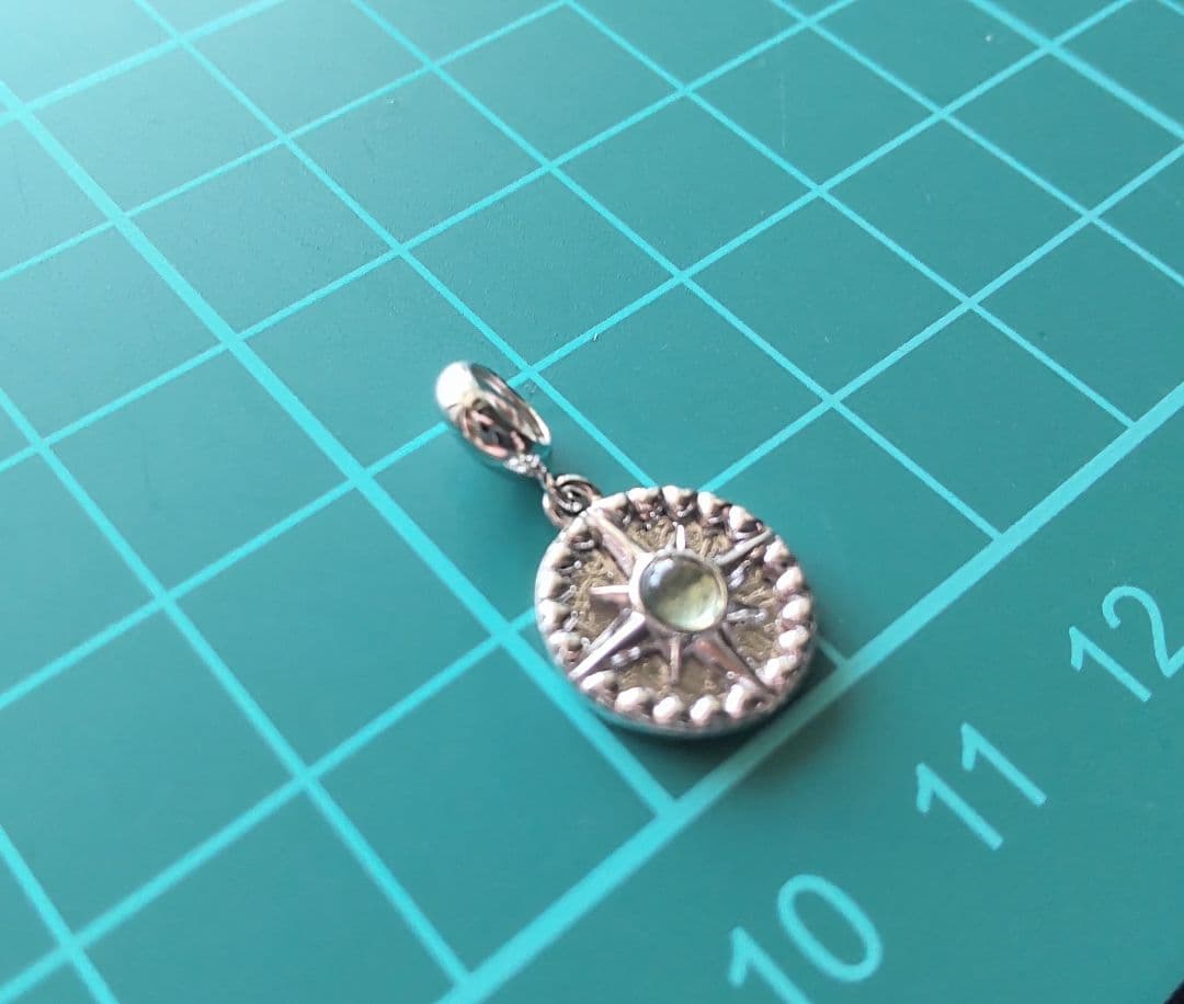 レア★モルダバイト メテオライト シルバーカラー ネックレストップ