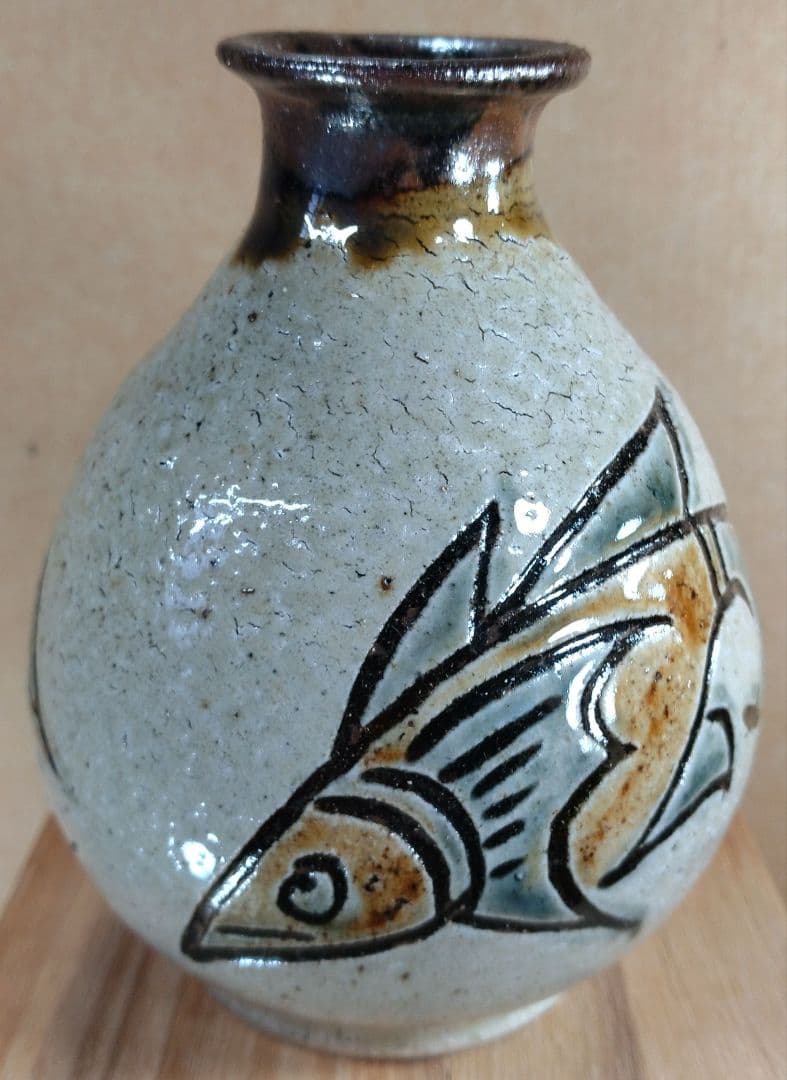 【本物保証】金城次郎 壷屋焼徳利 共箱 栞 人間国宝 壺屋焼 魚文徳利 美品