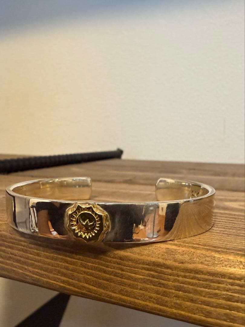 MOTO K18イーグルスタンプメタル付平打ちバングル