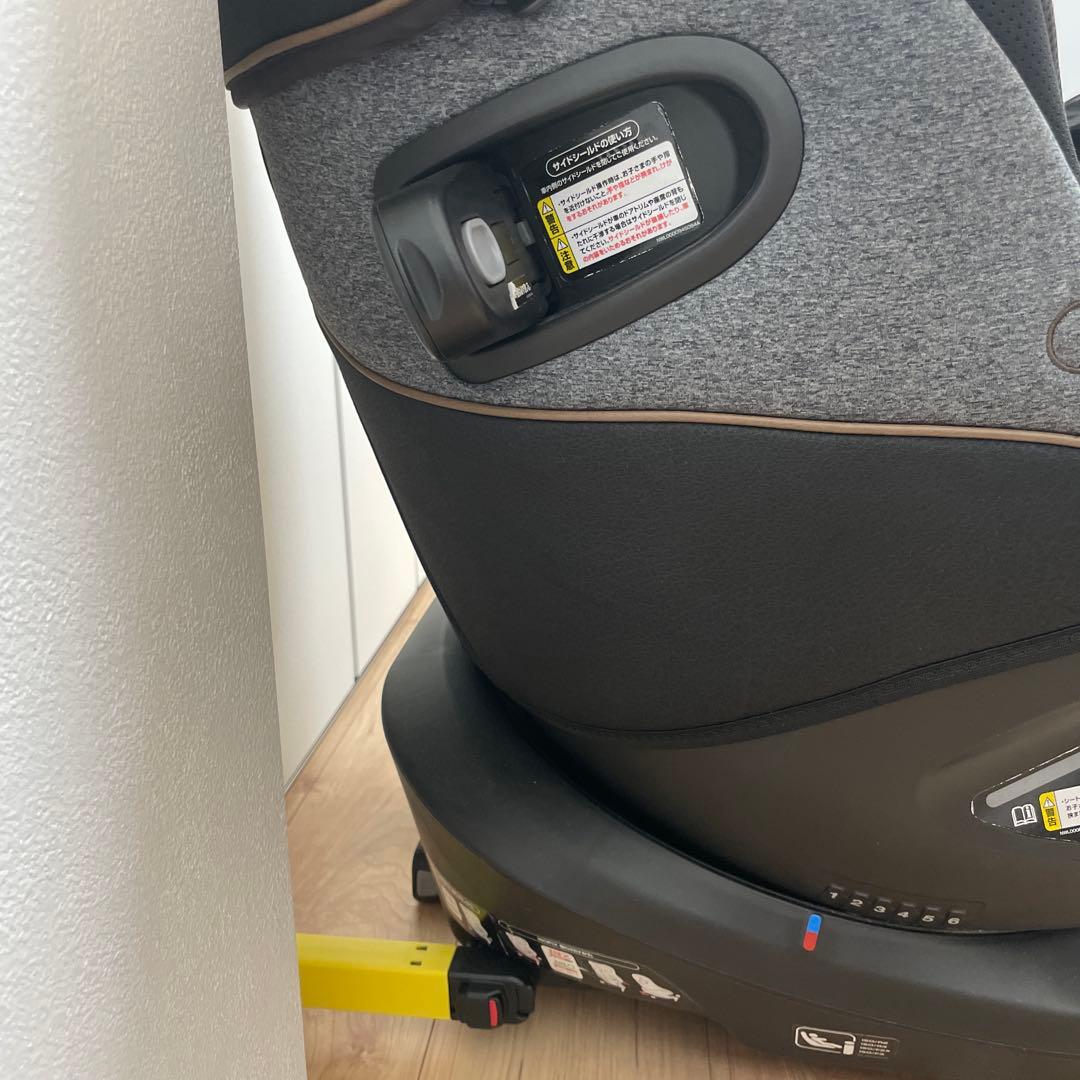 Aprica アップリカ クルリラプロテクト ISOFIX 限定モデル ブラック