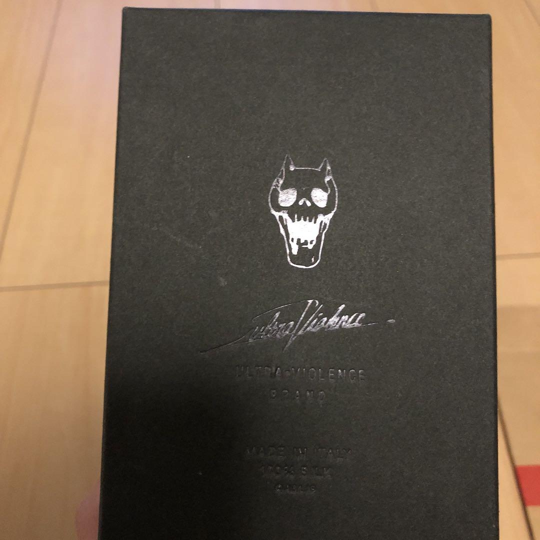 ジョジョの奇妙な冒険 吉良吉影 ネクタイ&シール付き紙袋セット(未使用品)