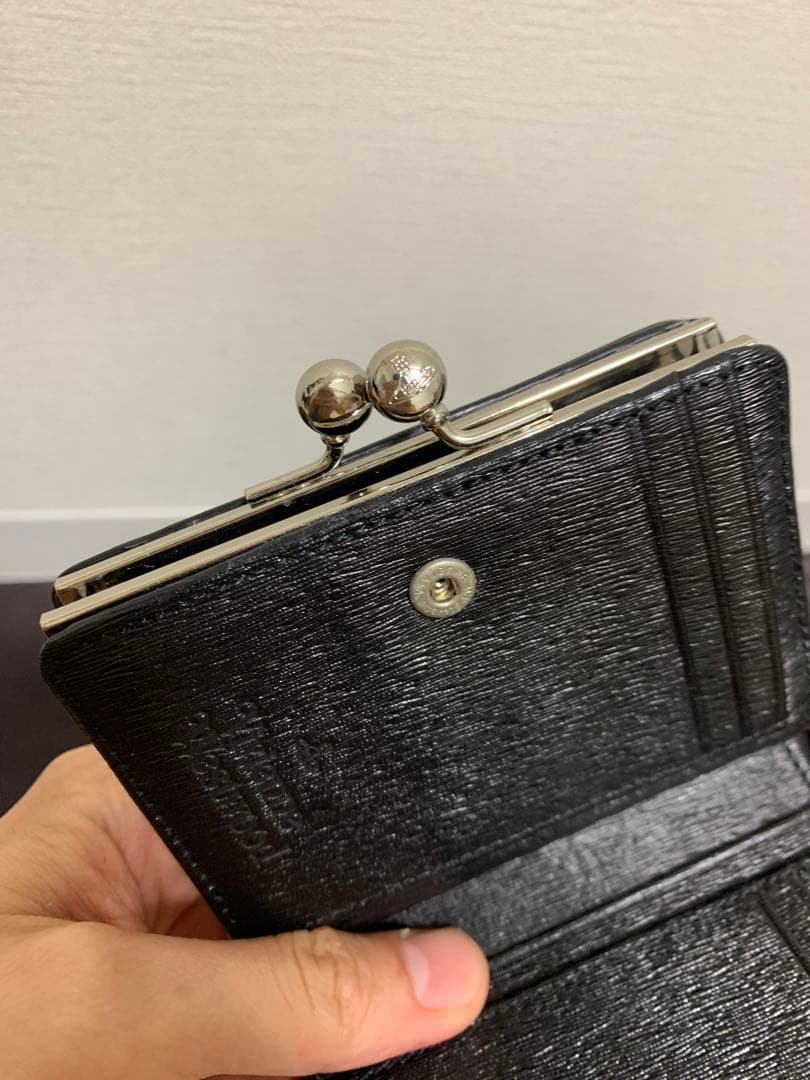 ヴィヴィアン 二つ折り財布