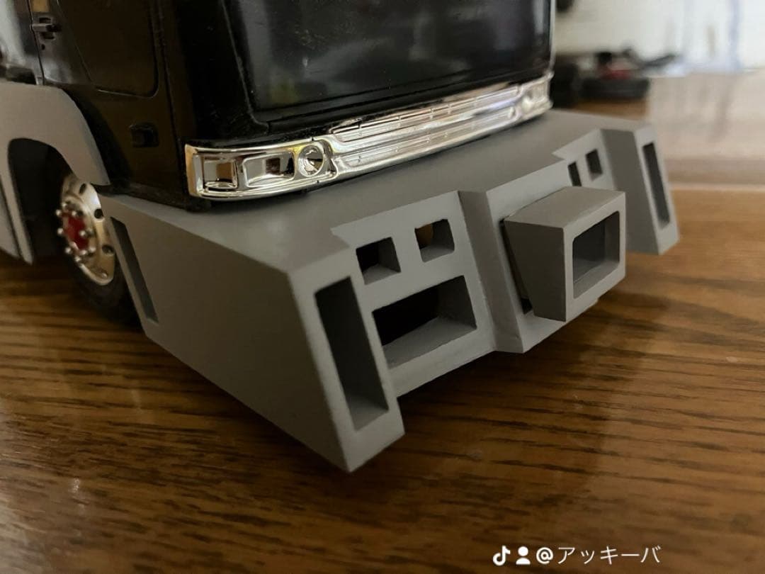 アオシマ　日野プロフィア　ダンプ　デコトラプラモデル