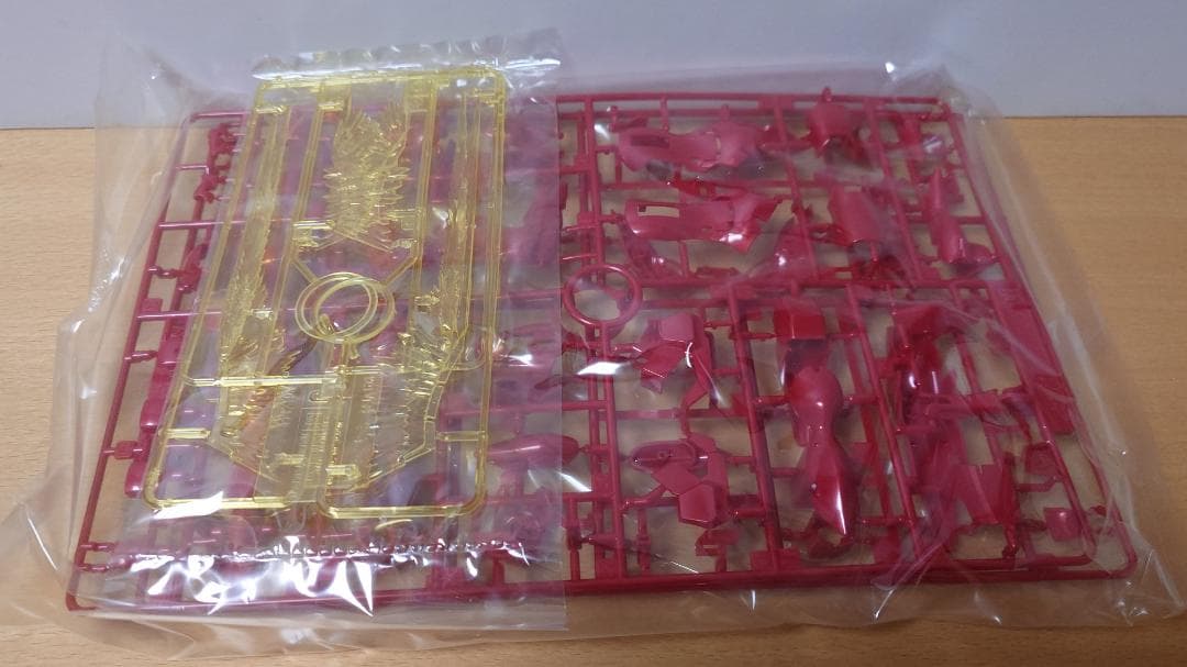 【新品】 ガンダムベース限定 RG シナンジュ メタリックグロスインジェクション