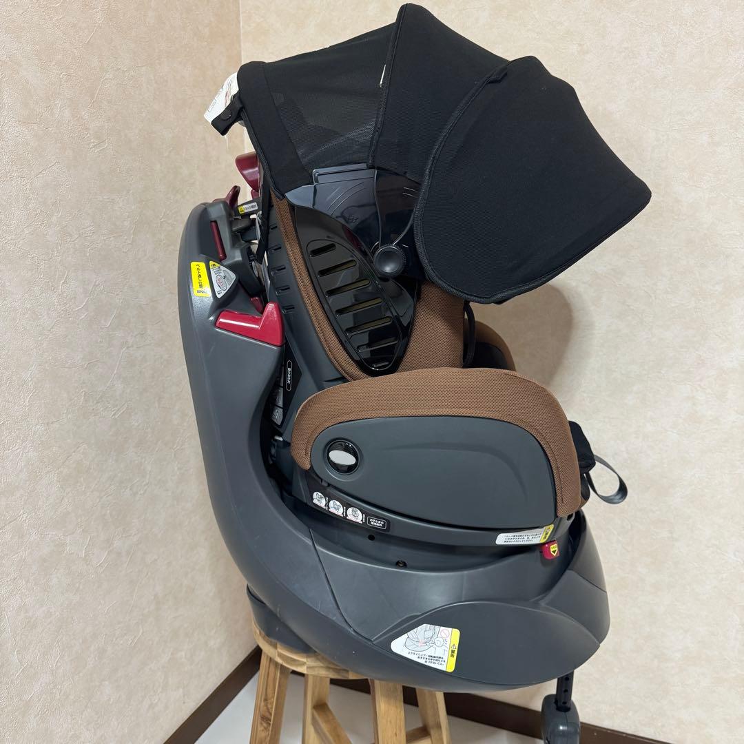 アップリカ フラディアエアー チャイルドシート 新生児○ ブラウン