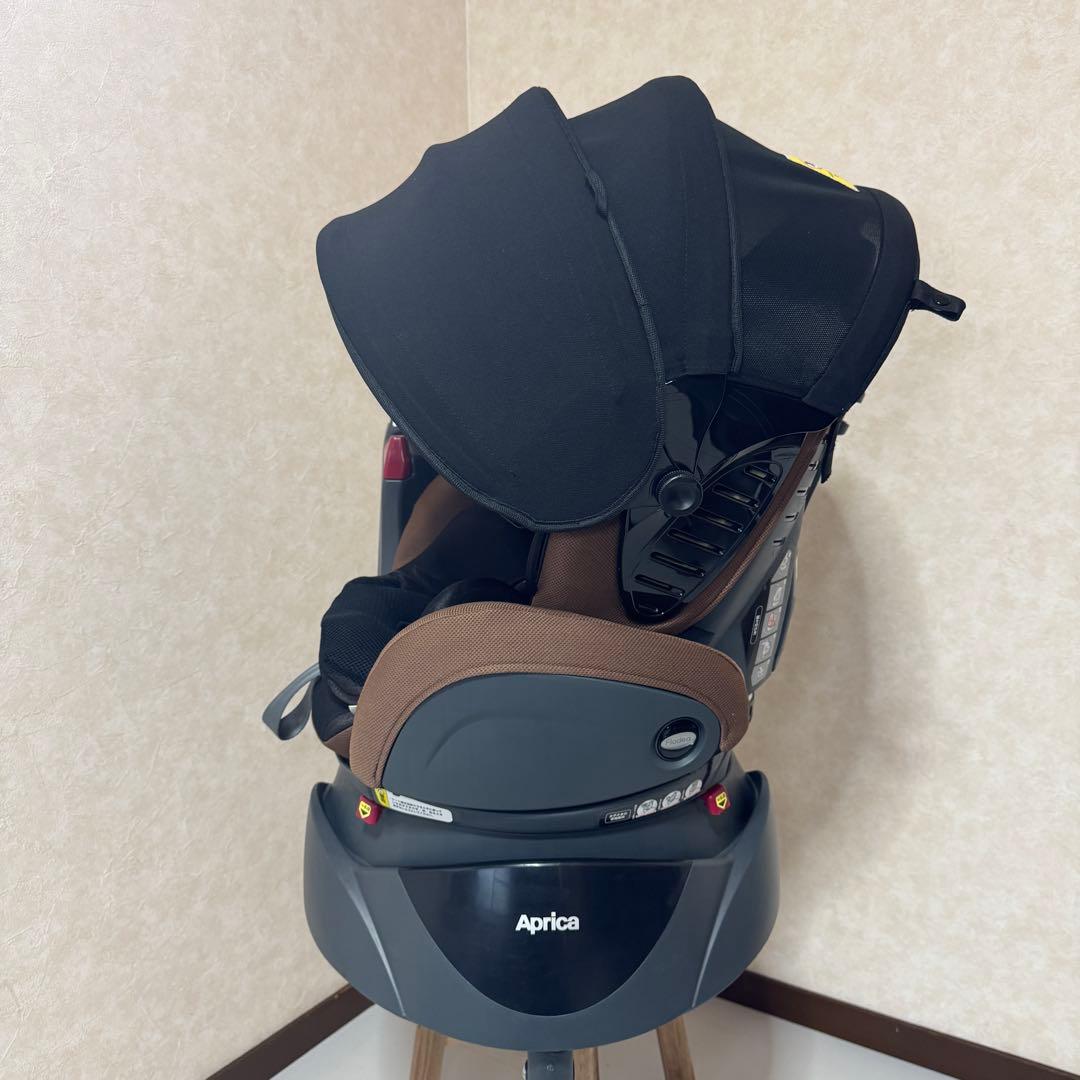 アップリカ フラディアエアー チャイルドシート 新生児○ ブラウン