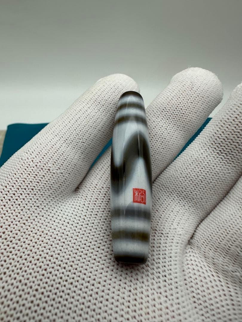 ☆天然石☆ 蔵伝 チベット 虎の牙天珠 古美術品 收藏品 稀少品（珍品刻印）