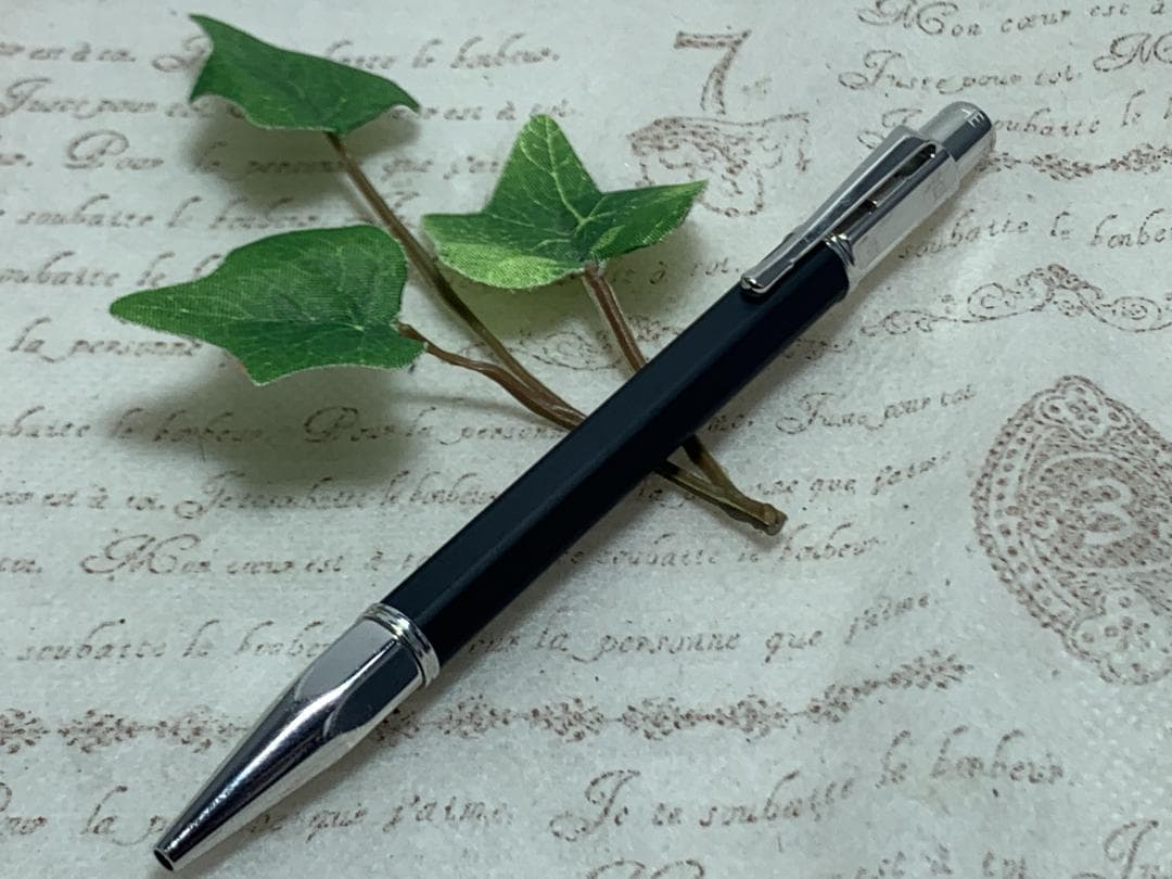 カランダッシュ CARAN d'ACHE　バリアス　ボールペン