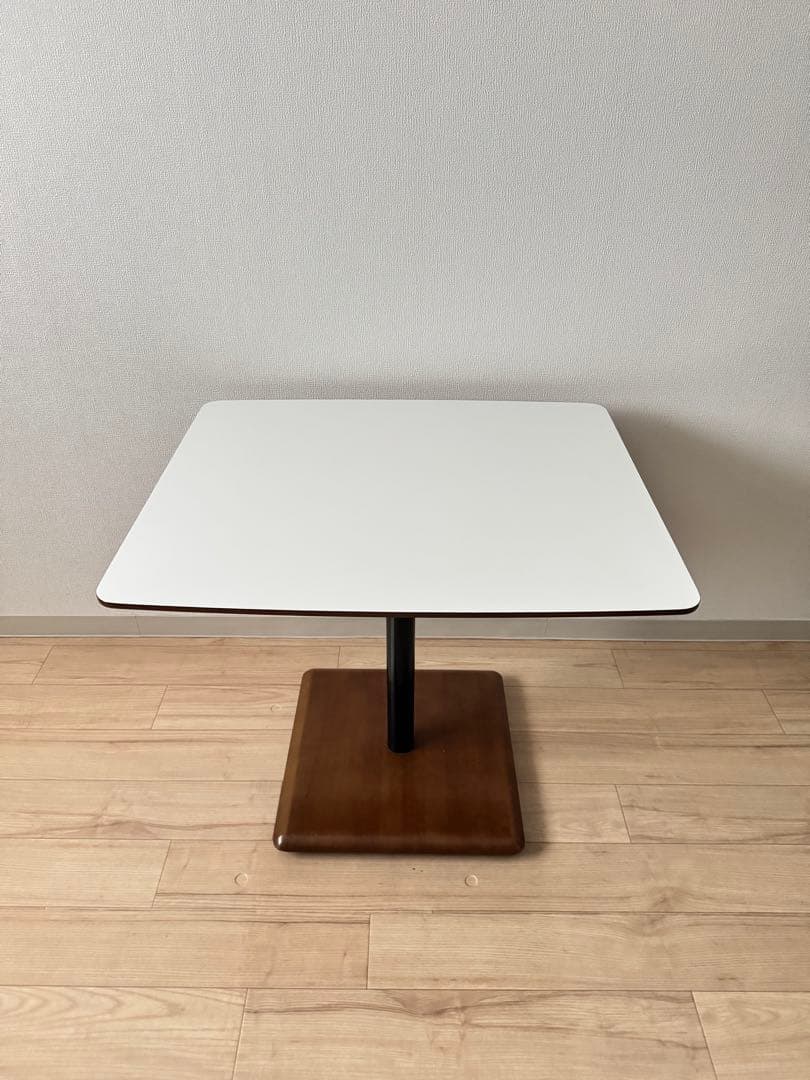 カリモク60 カフェテーブル