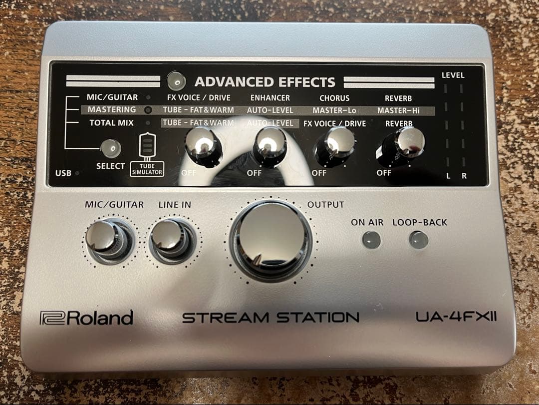 [美品] Roland UA-4FX2 [接続ケーブル付]