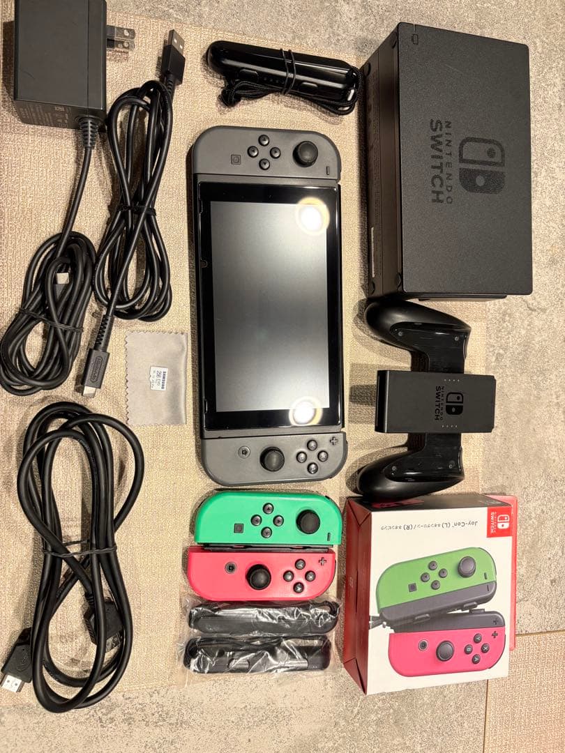 Nintendo Switch 本体 グレー ＋Joy-Conグリーン、ピンク付
