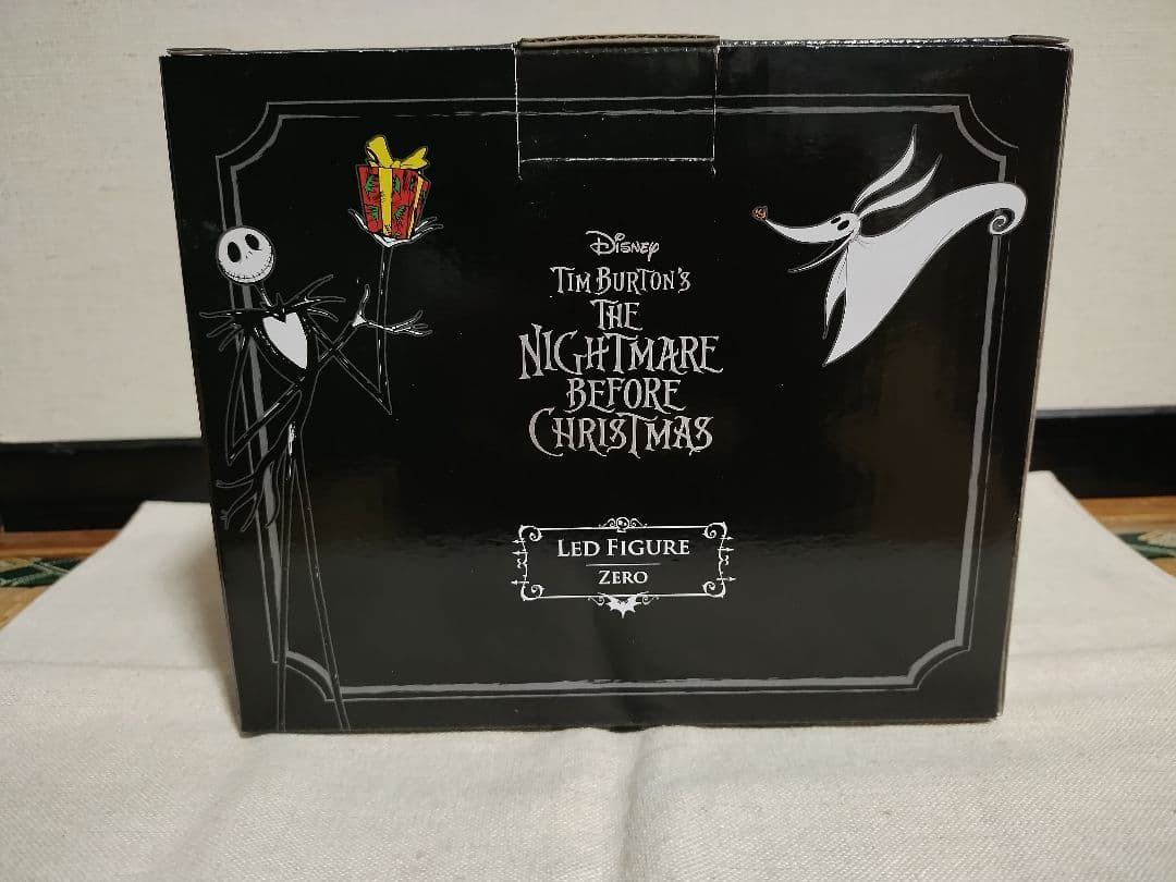 ナイトメアビフォアクリスマス　ゼロ　LEDフィギュア　ディズニー