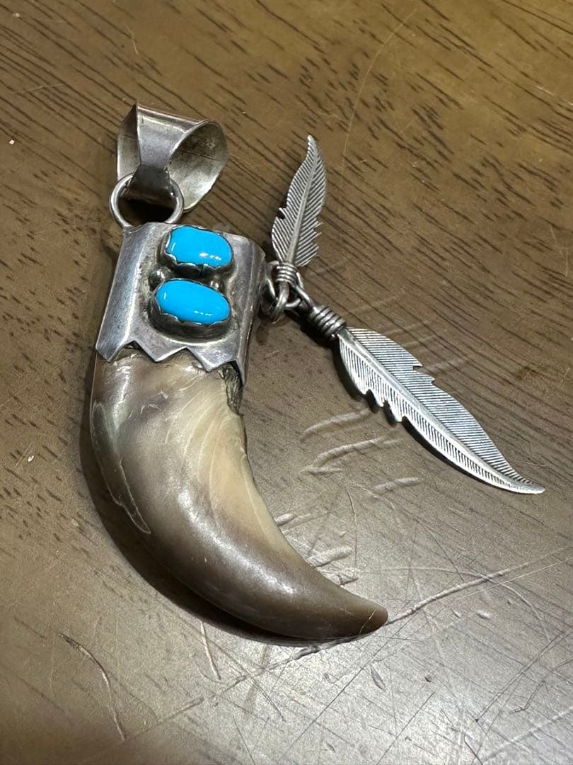 ペンダントヘッド　ナバホ　NABAJO 熊の爪　ハンドメイド　ターコイズ