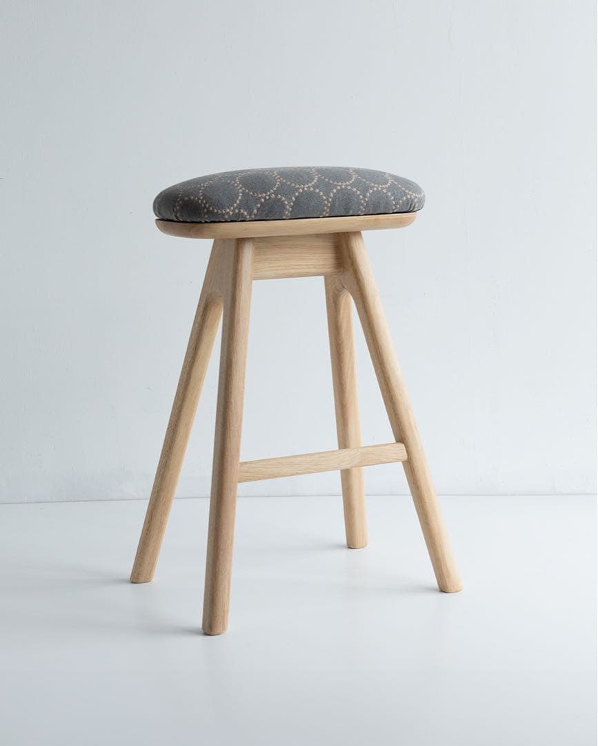 キッチンスツールNA(H630)＋ ミナペルホネンsky flower OR