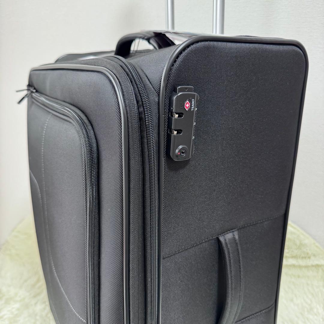 超軽量 新品未使用 【エース】ソフトキャリーケース L TSAロック ブラック
