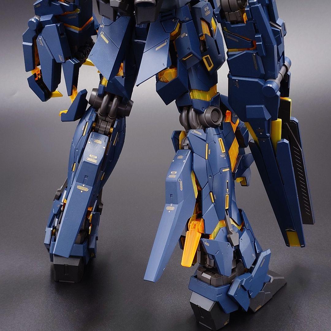 PG 1/60　バンシィ・ノルン　ガンプラ　部分塗装完成品