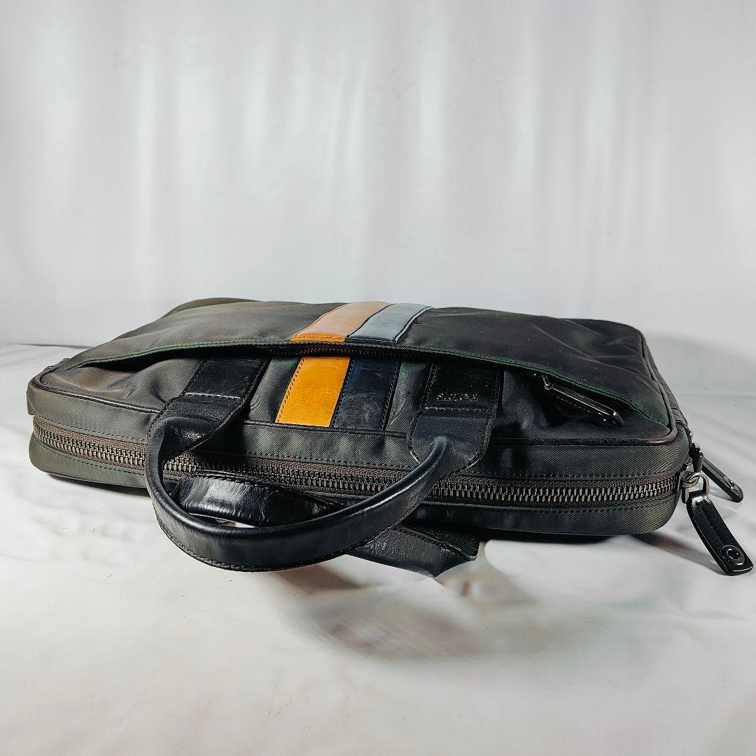 【美品】TOD’S トッズ　イタリア製　高級ブリーフケース 艶黒本革 正規品