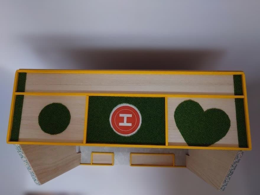 トミカ木製手作り駐車場（スモ－ルイエロ－）SY02