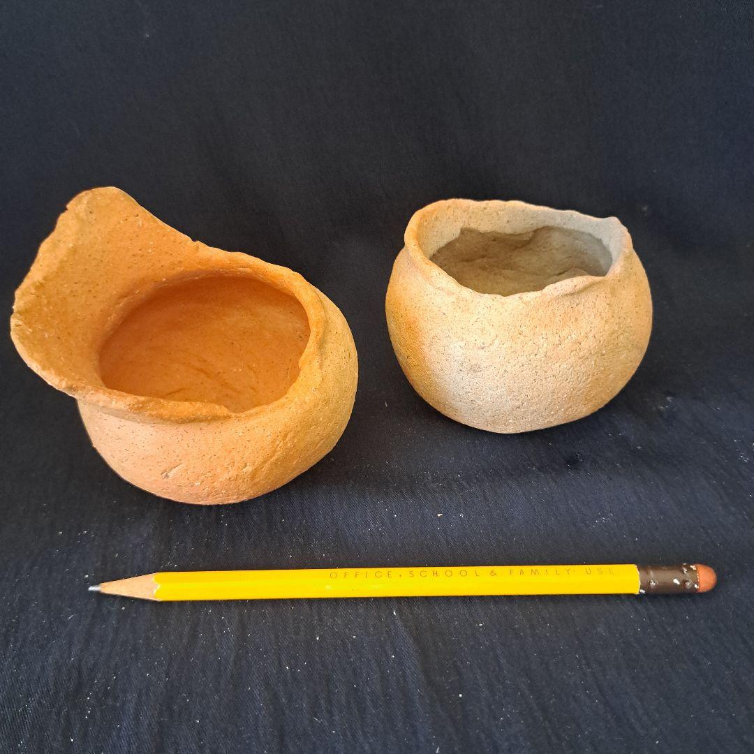 「弥生土器に花を活ける①」 弥生種壺-祭器(直径8.5cm) 2客セット 骨董ア