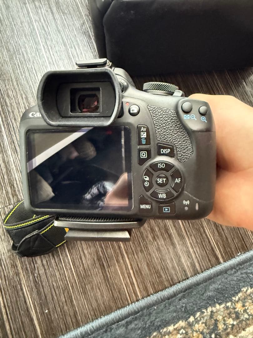 【格安】Canon デジタルー眼レフカメラ EOS Kiss X90