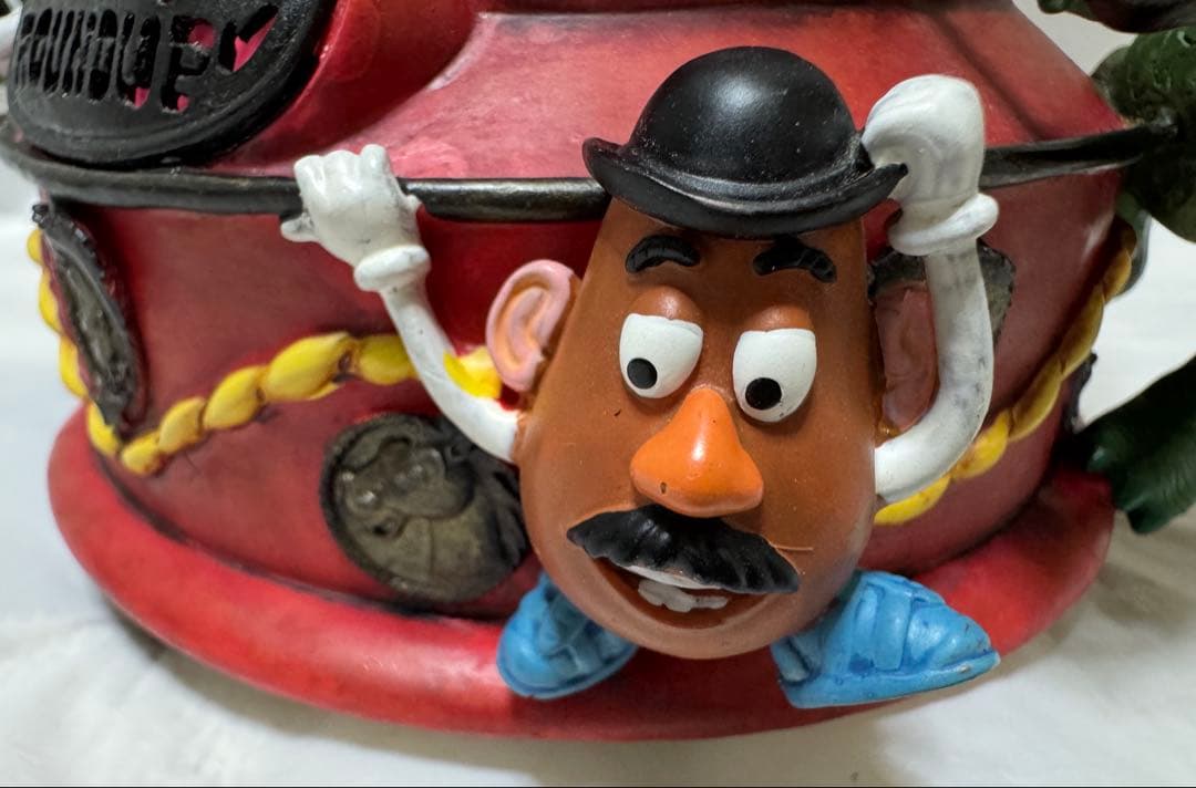 トイストーリー2 赤ランタン ライトアップ オルゴール付き スノーグローブ