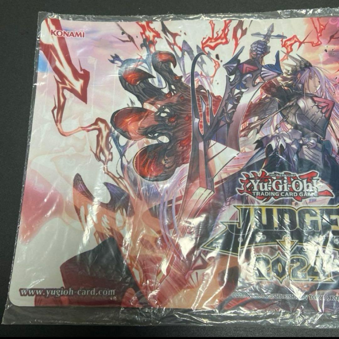 新品未開封　赫聖の妖騎士 プレイマット