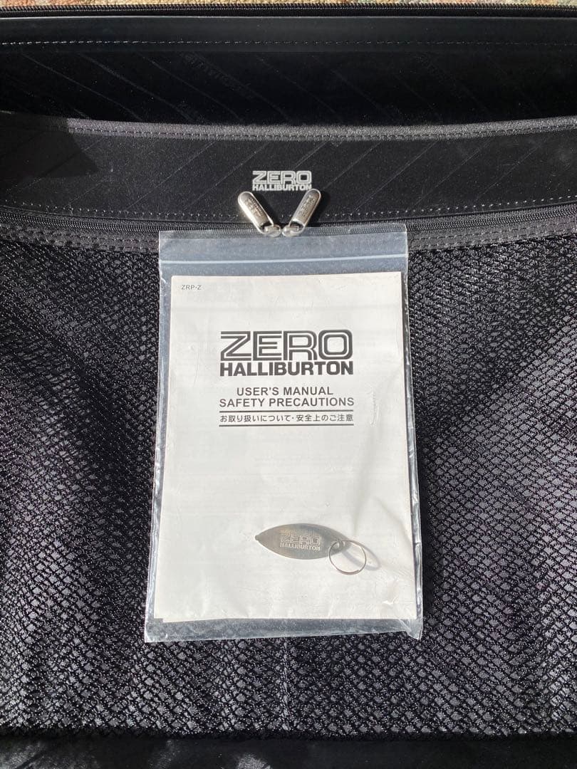ZERO HALLIBURTON ゼロハリバートンスーツケース　ブラック　2輪