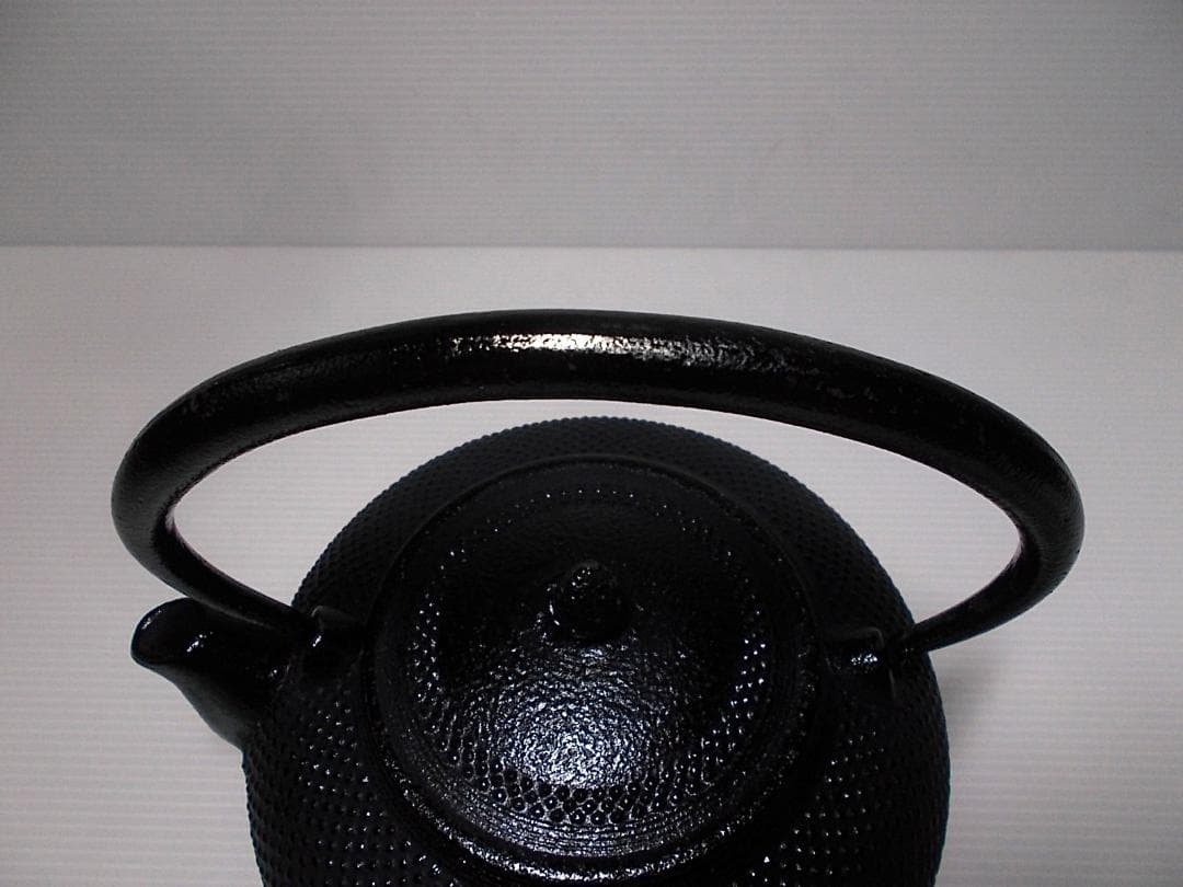 茶道具 未使用 本場盛岡南部鉄瓶 算玉アラレ1.5 霰鉄瓶 ガス/IH対応