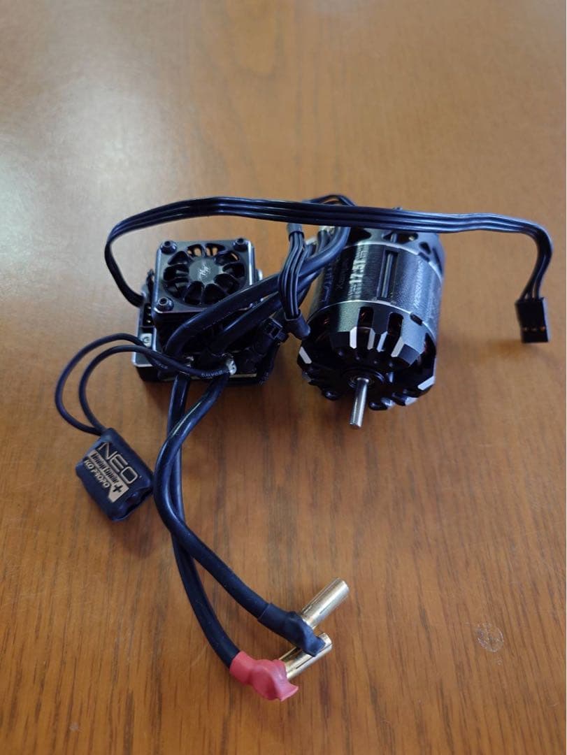 ホビーウイング ESC G2S 17.5 G4 チタンローター KOキャパシタ