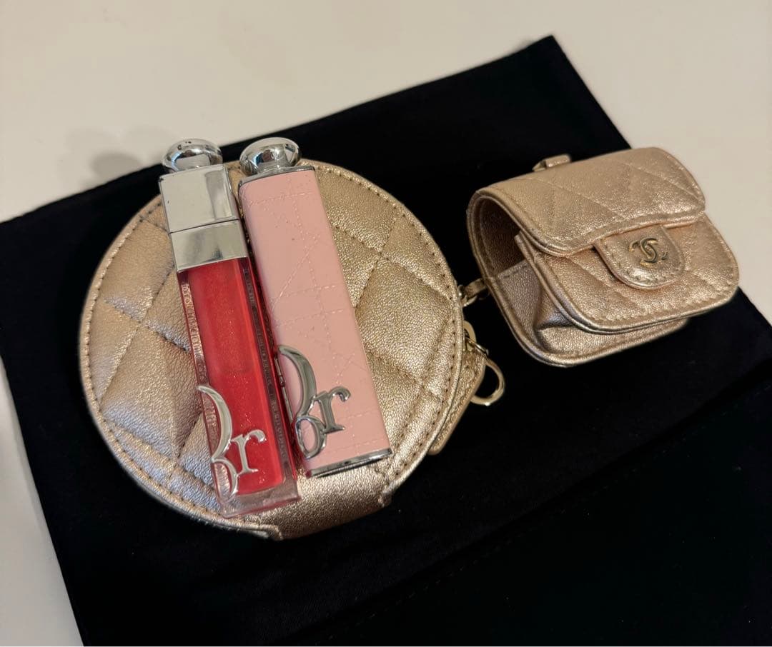 イヤーズギフト CHANEL ゴールド ケース AirPodsケース