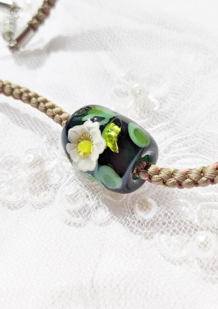 吉田正子トンボ玉（貳拾伍）　「江戸組み紐」ネックレス　ガラス玉に込めた日本画