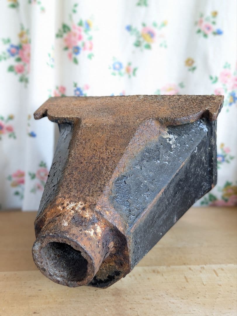 イギリス アンティーク 鉄製 プランター 壁掛け植木鉢 ドレインホッパー 黒