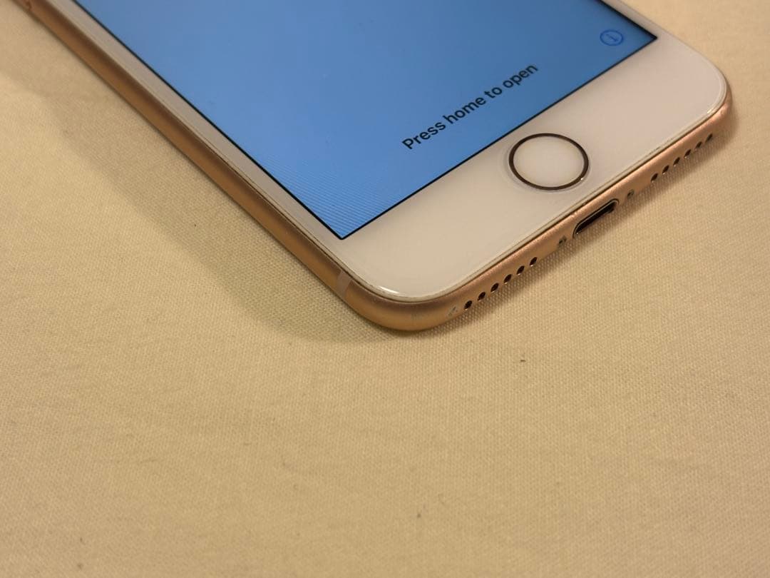 Apple iPhone 8 ゴールド 本体