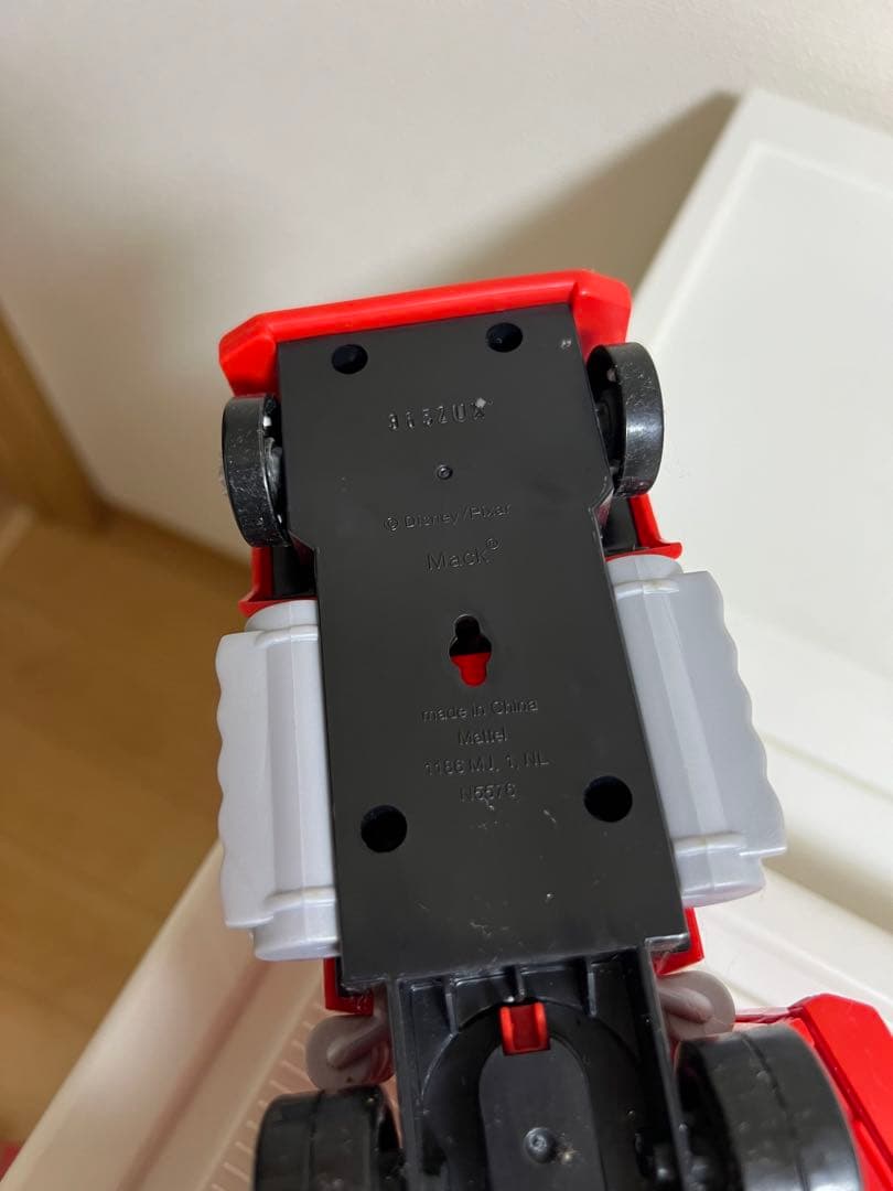 カーズ、マテル、マックトレーラー、キングトレーラー（ミニカー収納付き）