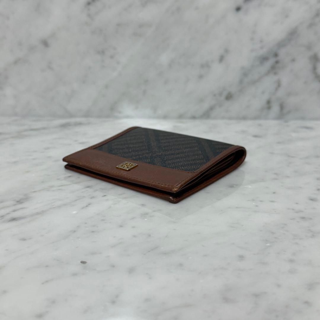 美品 GIVENCHY ジバンシー 二つ折り財布 本革 レザー ブラウン ロゴ