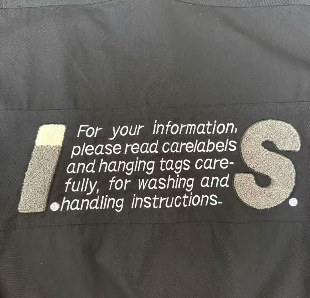 ブラック ジップアップジャケット